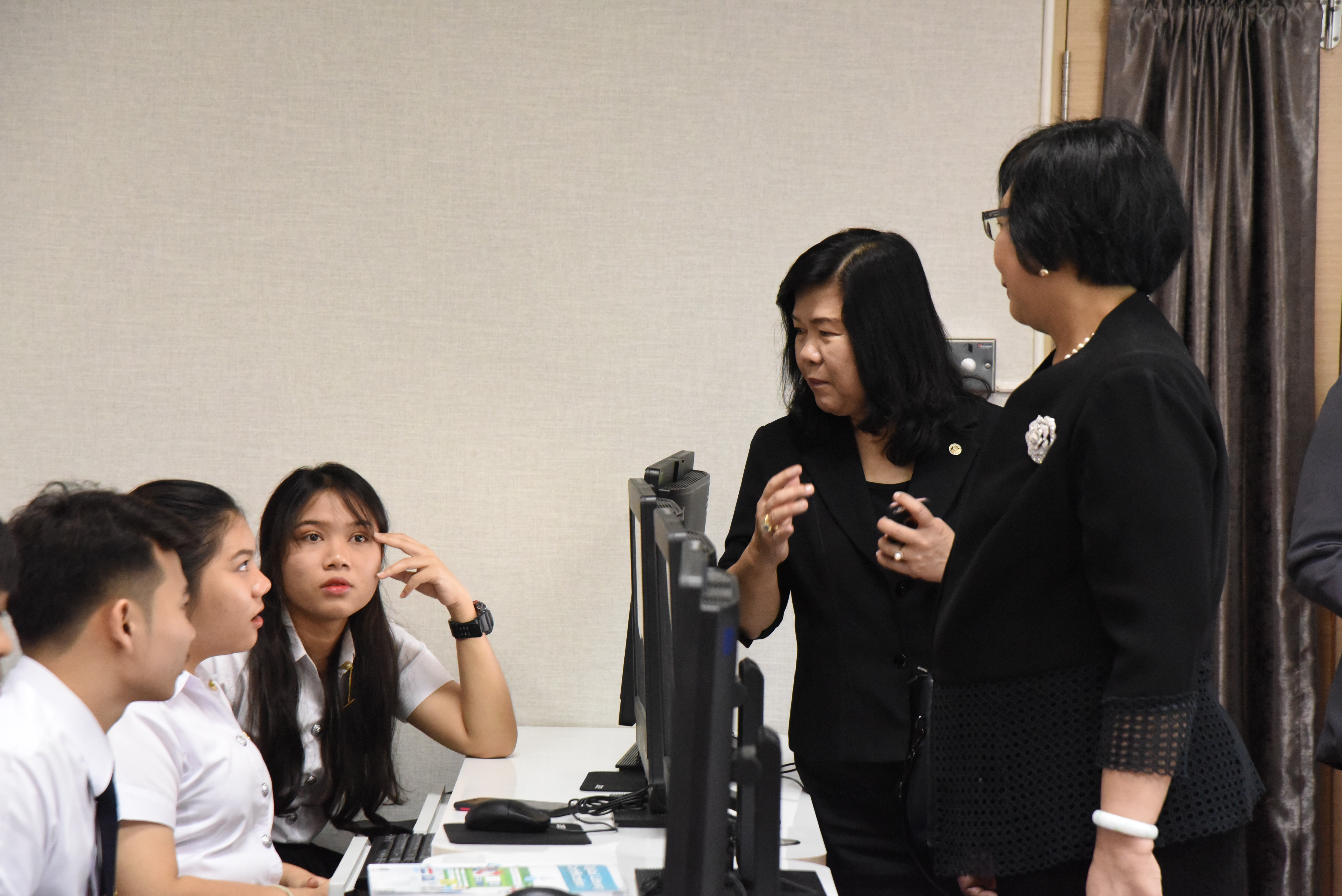 ภาพประกอบเว็บไซต์
